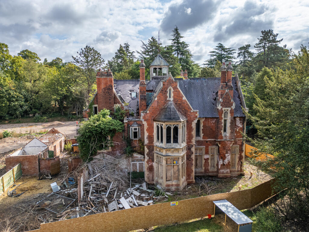 House in Doncaster - View 2