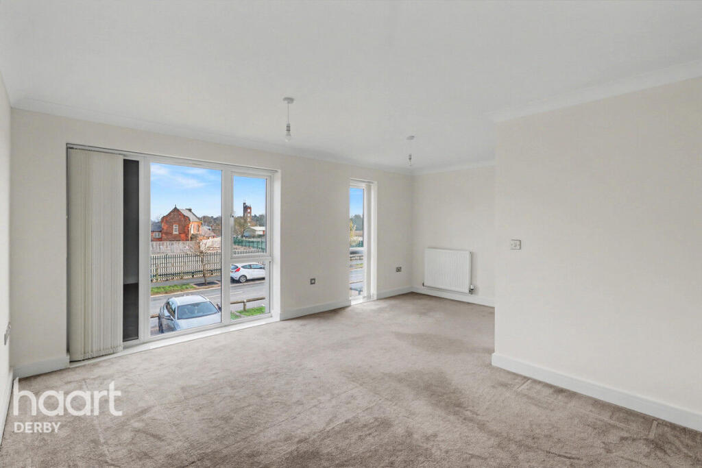 4-bed semi-detached on Kingsway Boulevard, Derby, £300,000