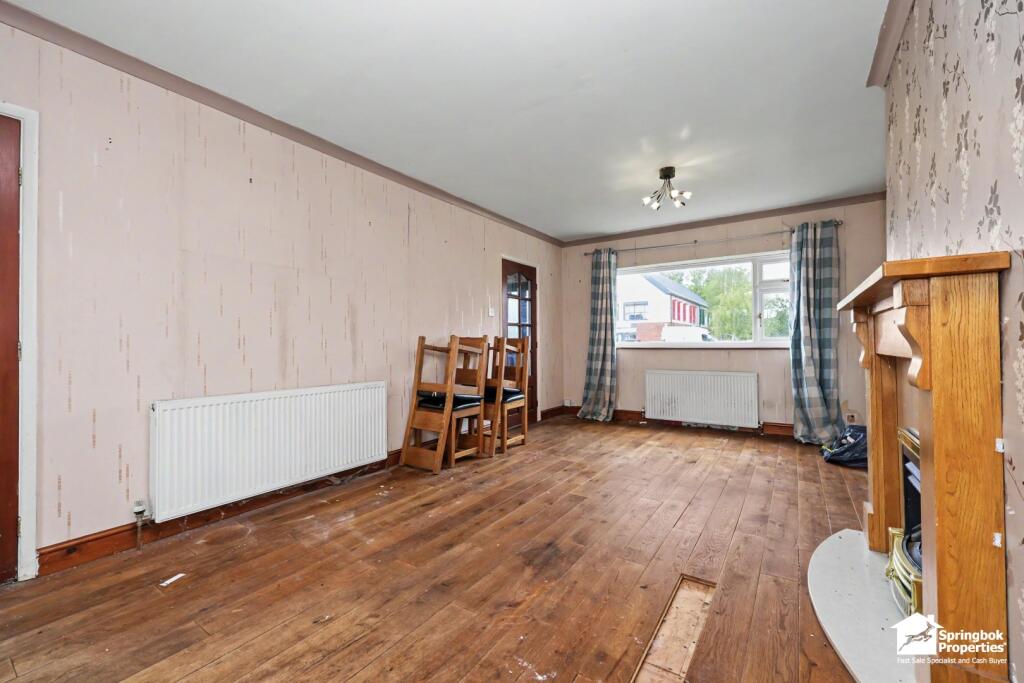 House in Carlisle, Whiteclosegate, Edentown - More
