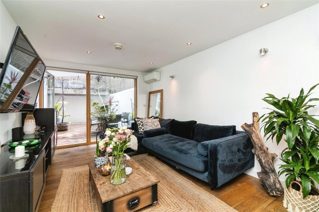 Main image of property: Mears Close, London, E1