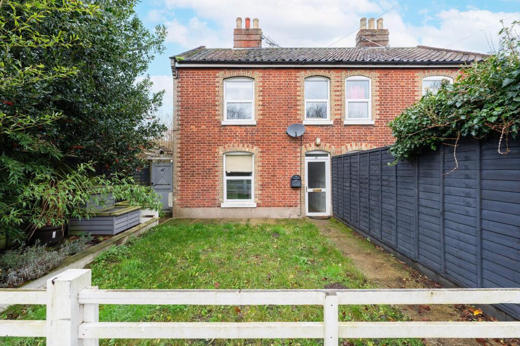 3-bed semi-detached on Cherry Tree Lane, North Walsham, £220,000