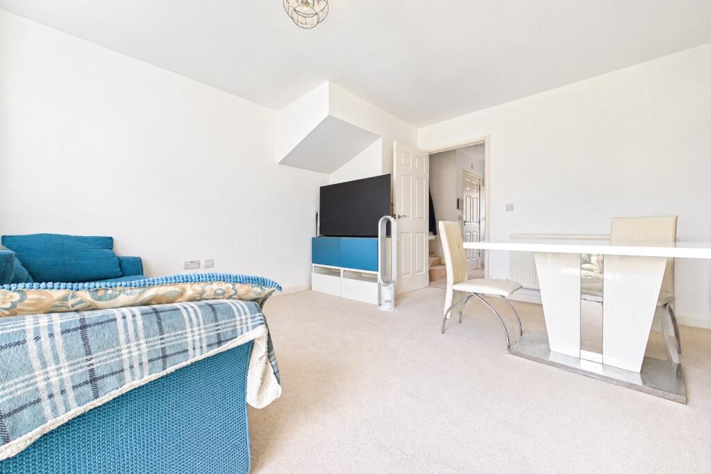 Tay Road, Tilehurst, Reading, Berkshire, RG30 photo 4