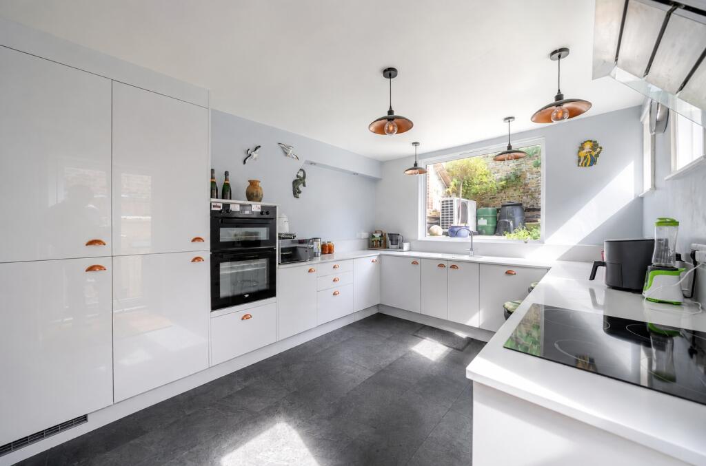House in Brighton - View 4