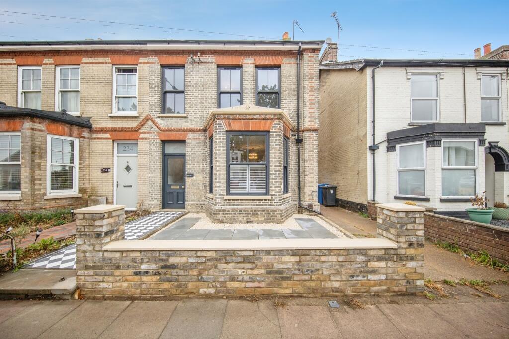 Main image of property: Felixstowe Road, Ipswich