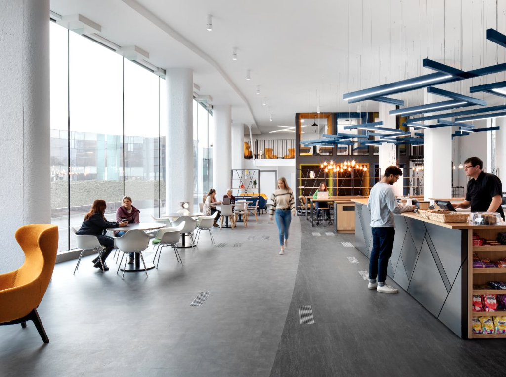 6 Tricorn Reception 3.png