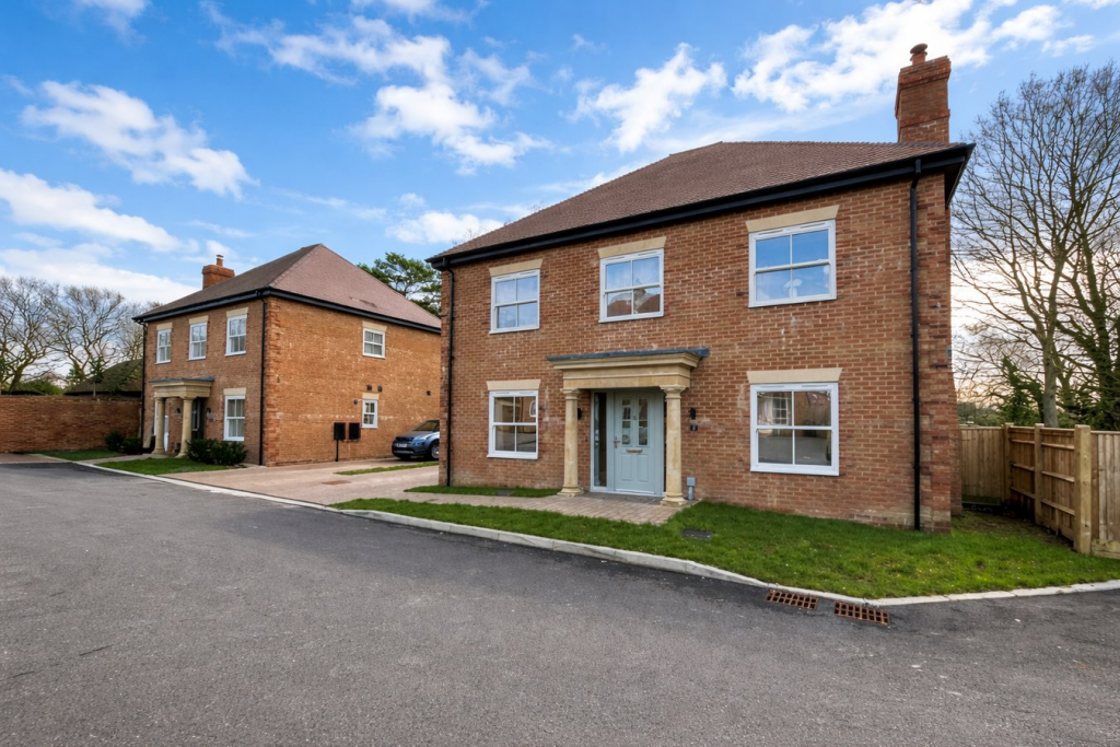 4-bed detached on Saddlers Place, Bexhill on Sea, TN39, £600,000