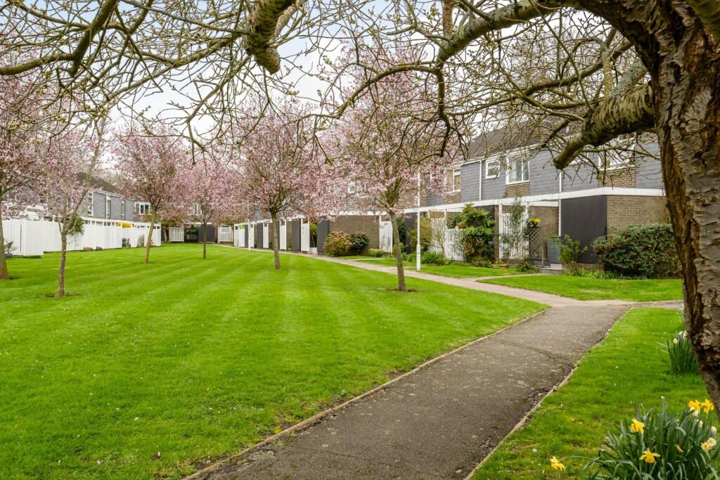 House in Slough - View 5
