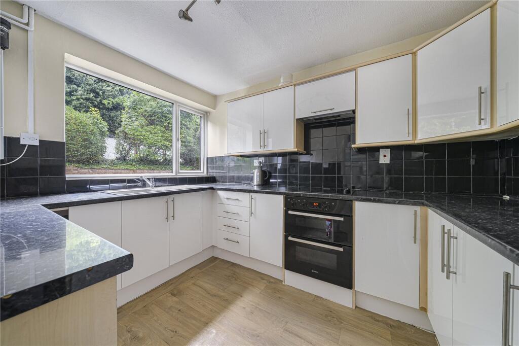 House in Dartford - More