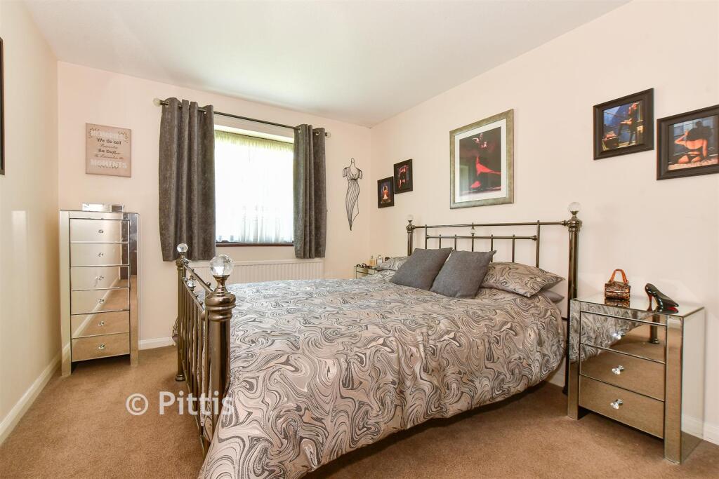 Apartment in Portsmouth - More