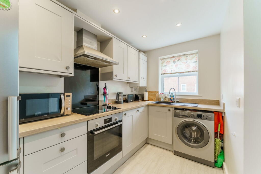 House in Barlby, Osgodby - View 2