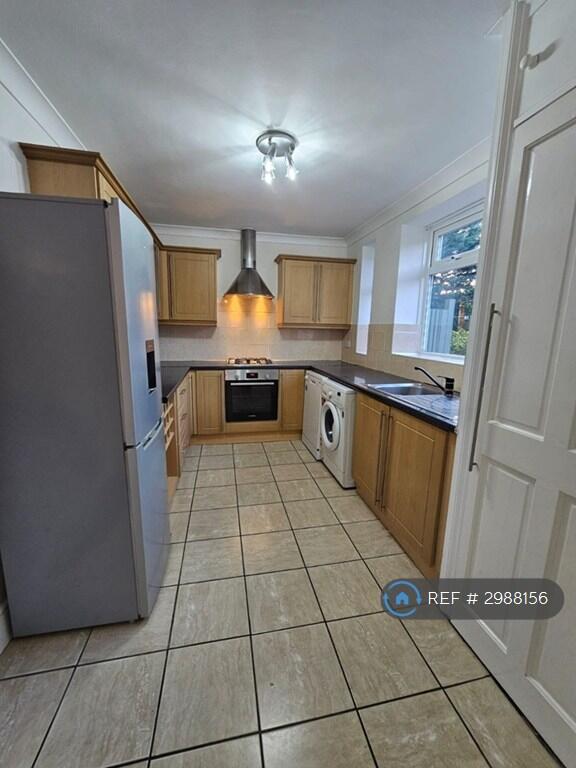 Main image of property: Lushes Road, Loughton, IG10