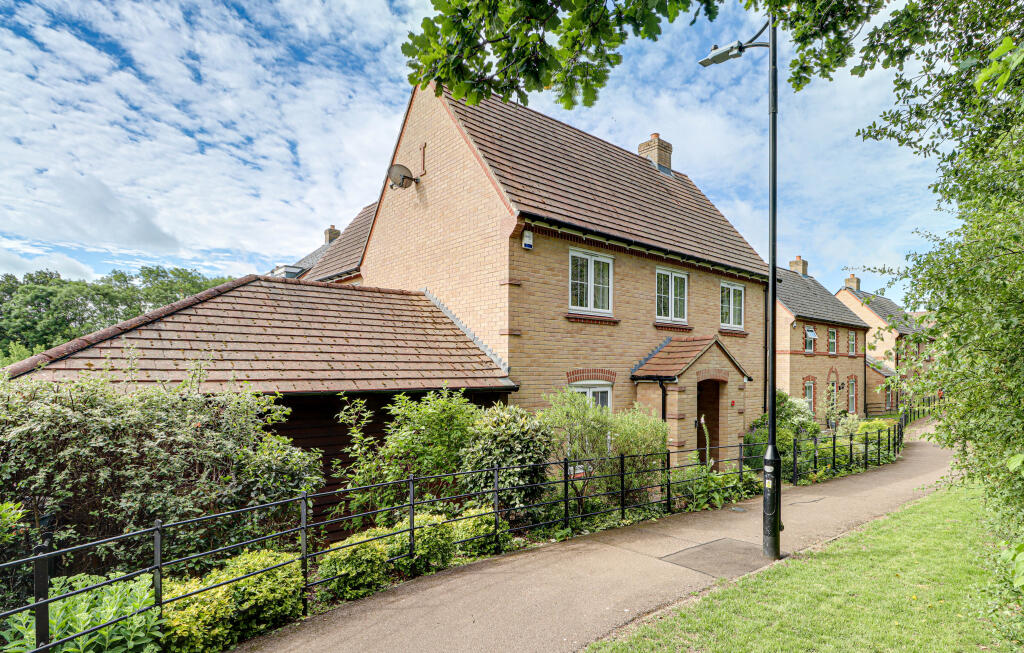 Main image of property: Phoenix Walk, Hemel Hempstead, HP2