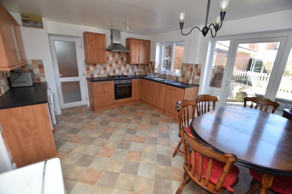 Wilstone Close, Loughborough, LE11 photo 2