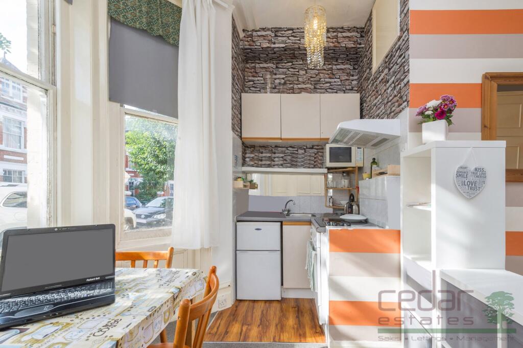 Studio flat for rent
