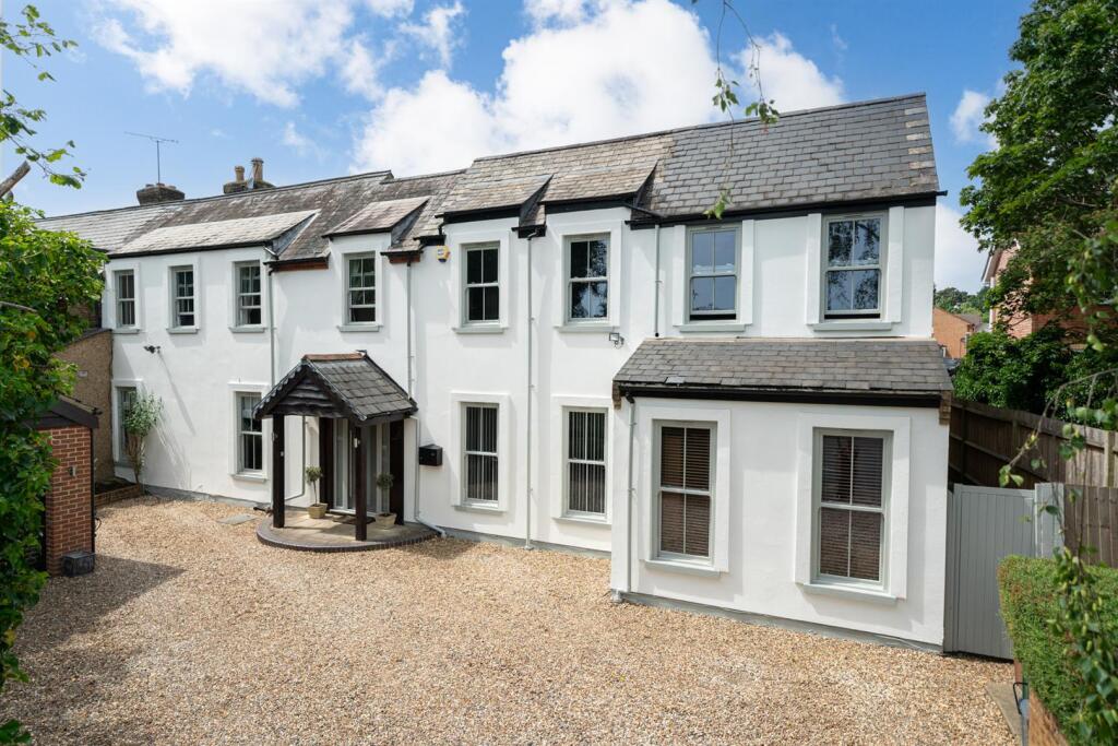 Main image of property: High Road, Leavesden, Watford