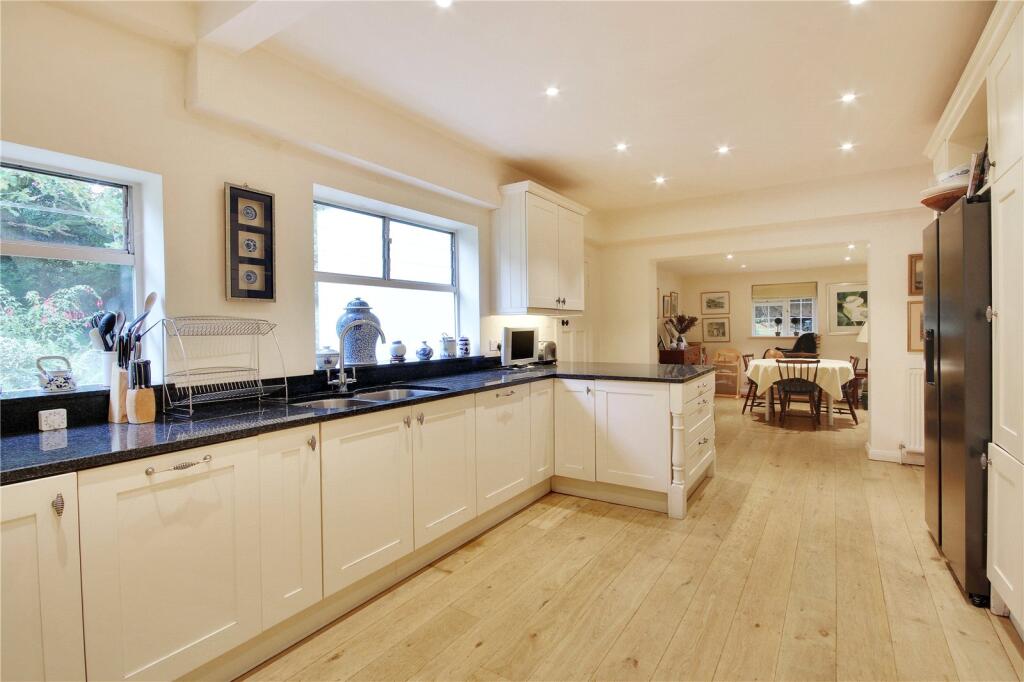 Uvedale Road, Limpsfield, Oxted, Surrey, RH8 photo 4