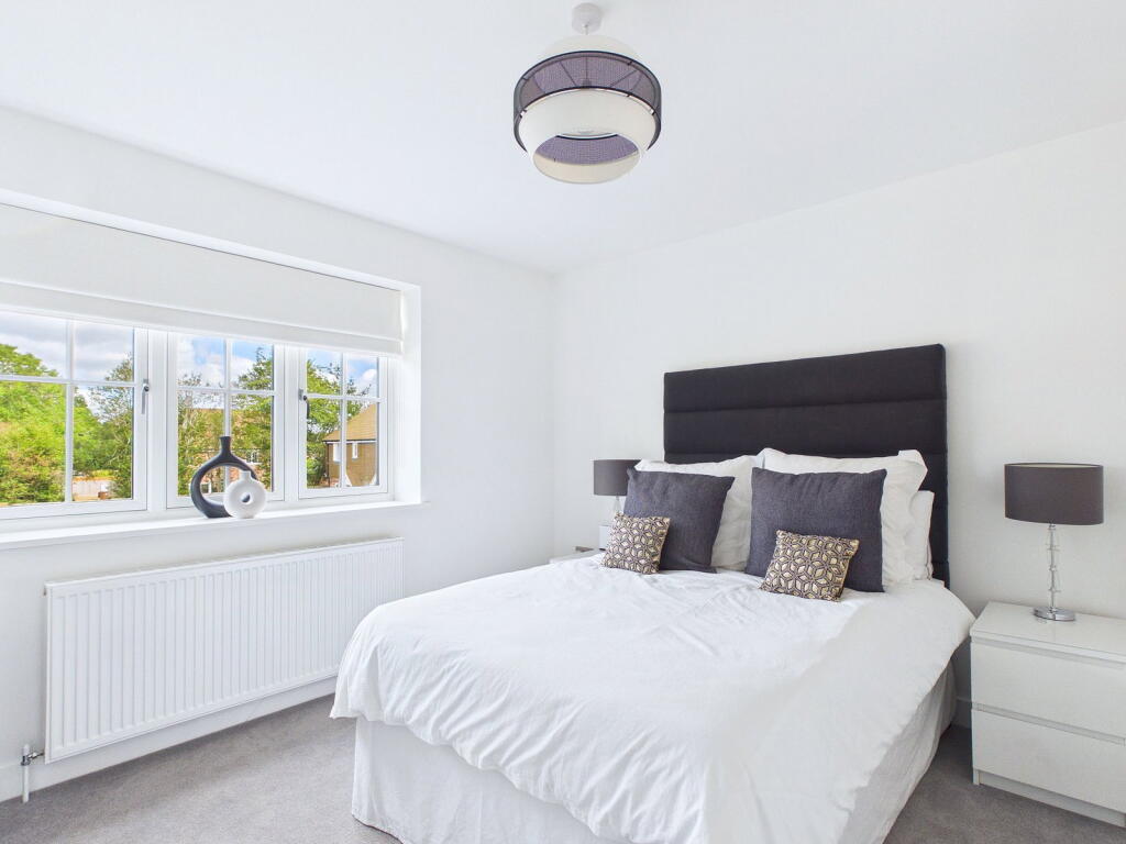 House in Three Rivers, Croxley Green - View 4