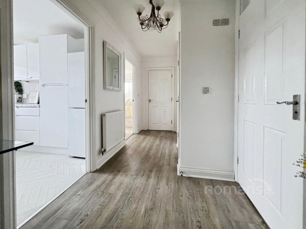 Apartment in Rushmoor, North Town - More