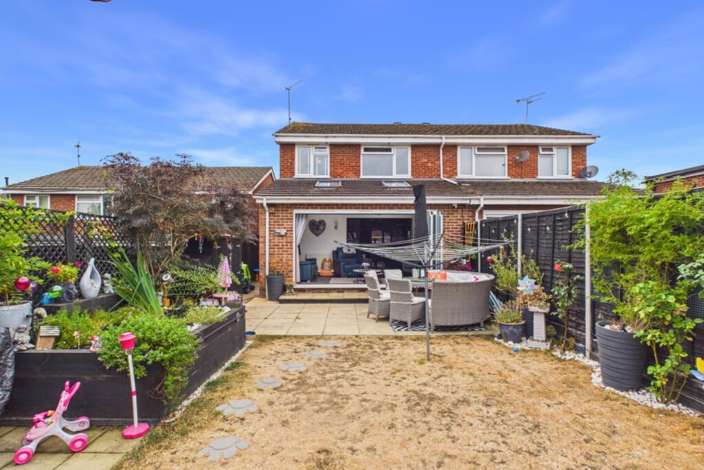House in Luton, Leighton-Linslade - View 4