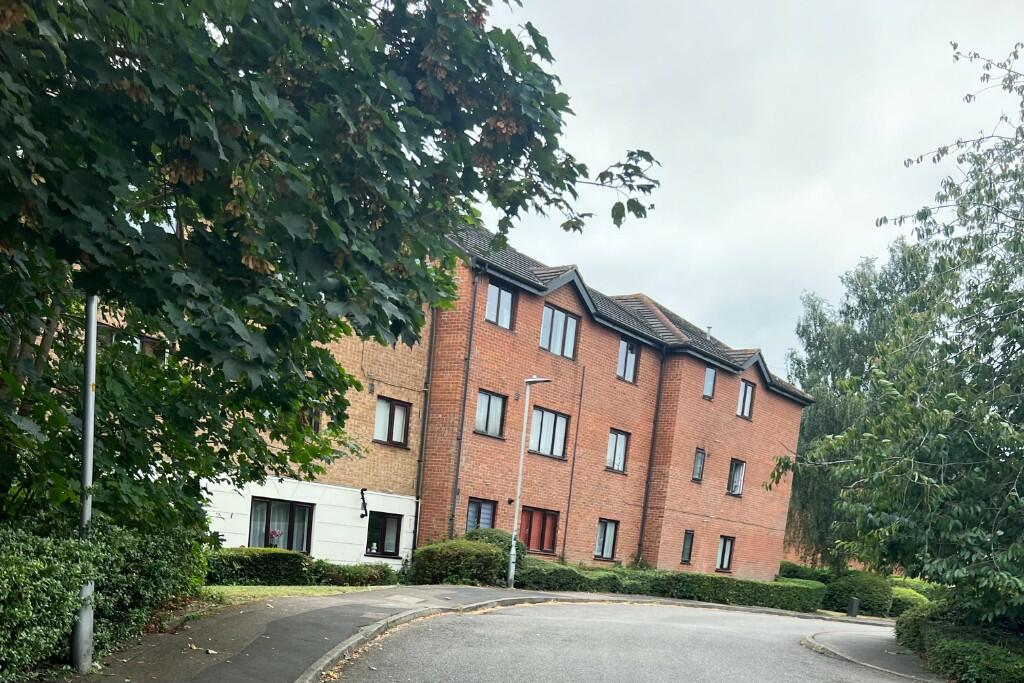 Main image of property: Parrotts Field, Hoddesdon, Hertfordshire, EN11