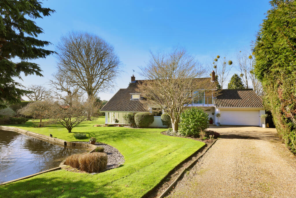 Main image of property: Lakeside Drive, Stoke Poges, Buckinghamshire, SL2
