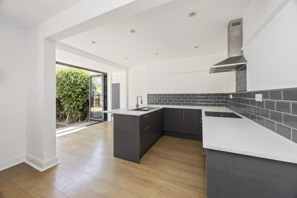 House in Worthing, West Worthing - View 4