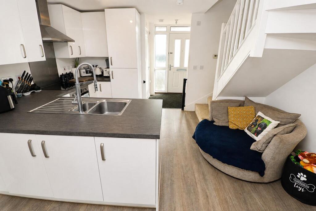 House in Raunds - More
