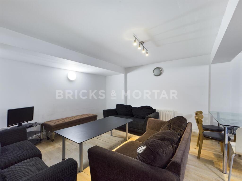 Apartment in Newcastle upon Tyne - View 4