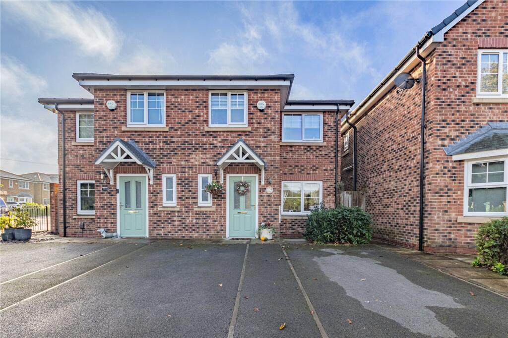 3-bed semi-detached on Radcliffe Street, Royton, Oldham, Greater Manchester, OL2, £310,000