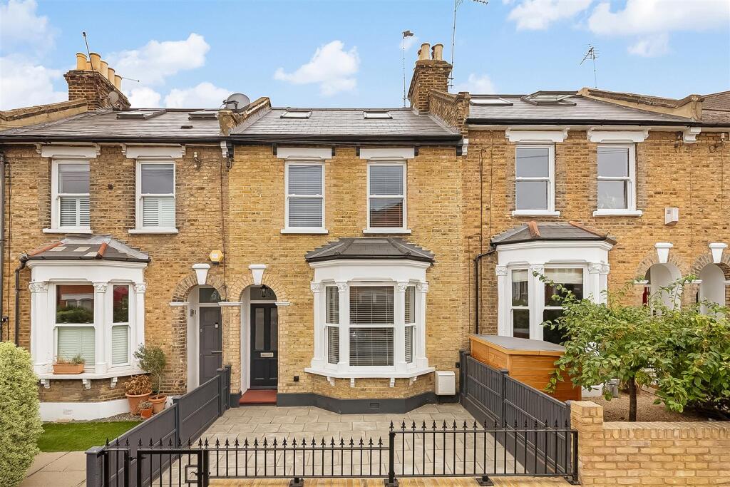 Main image of property: Dunstans Road, London
