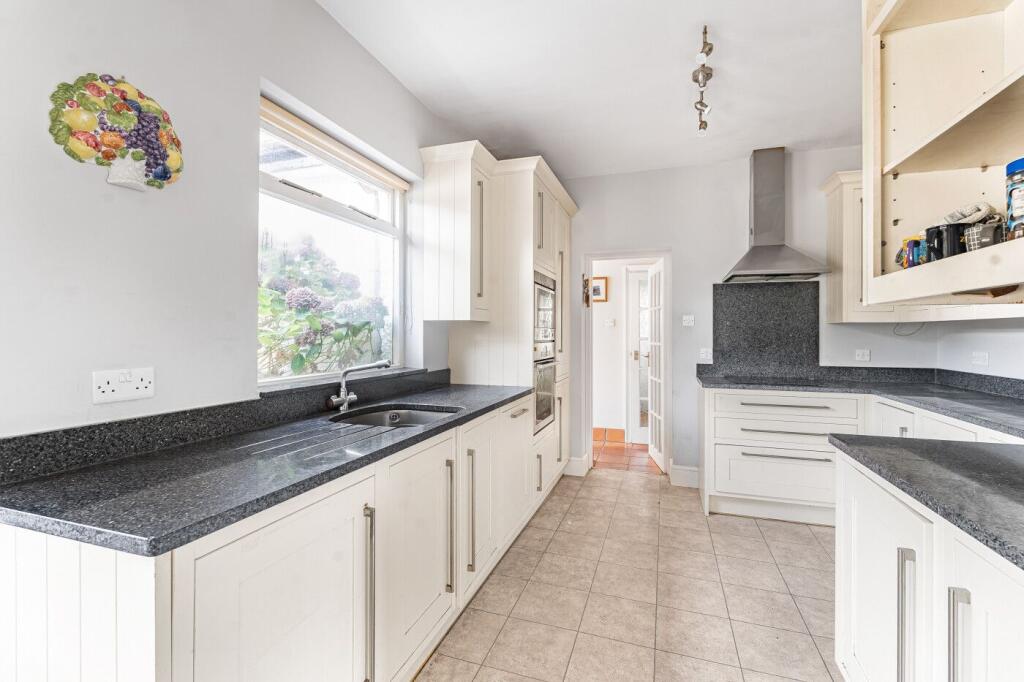 House in Torquay, Torbay - View 5