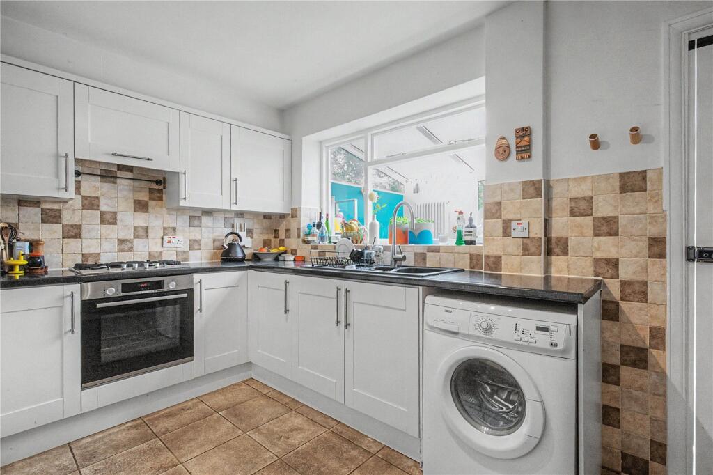 House in Oxford, Robin Hood, East Oxford - View 5