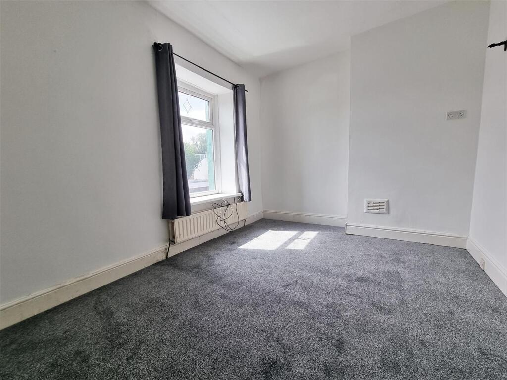 House in Burnley, Padiham - View 3