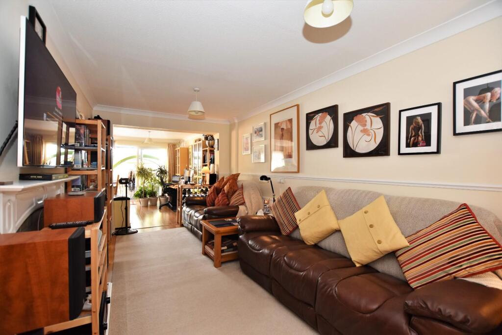 Pembroke Road, Hatherley, Cheltenham - View 3