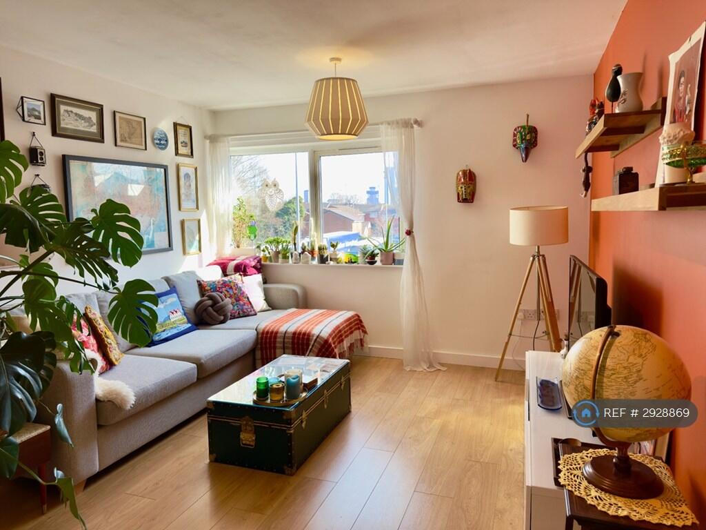 Main image of property: Madison Court, Salford, M50