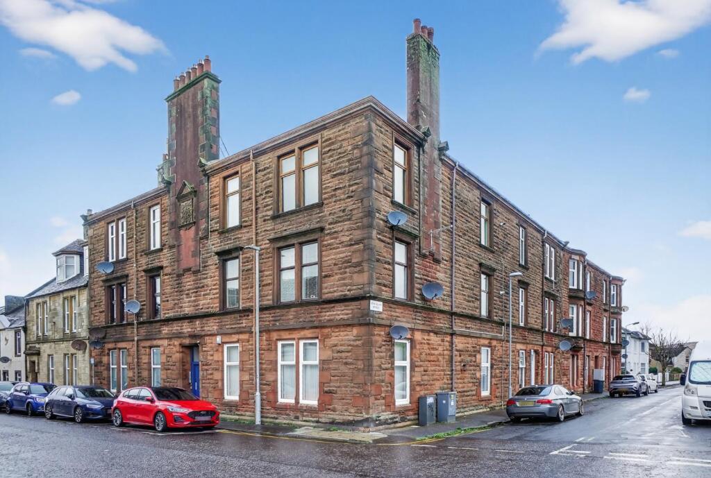 2-bed flat on Nelson Street, LARGS, £69,000