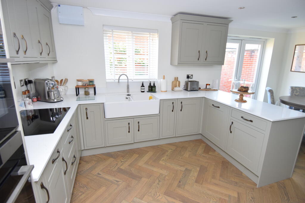 House in Salisbury, Amesbury - View 2
