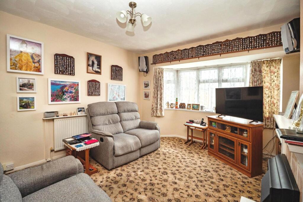 Granby Close, Weymouth, Dorset, DT4 photo 3