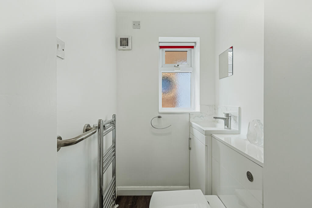 House in London, Elm Park - More