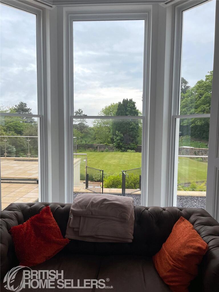 Apartment in Torquay, Wellswood - View 5