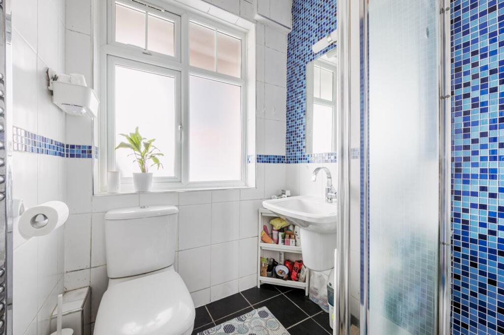 Apartment in London - View 3