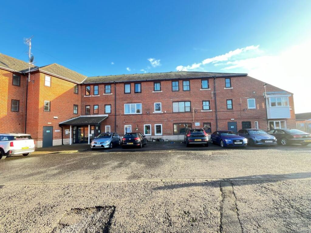 2-bed flat on 18 Hatfield House, Borough Road, North Shields, Tyne And Wear, NE29 6JZ, £29,500