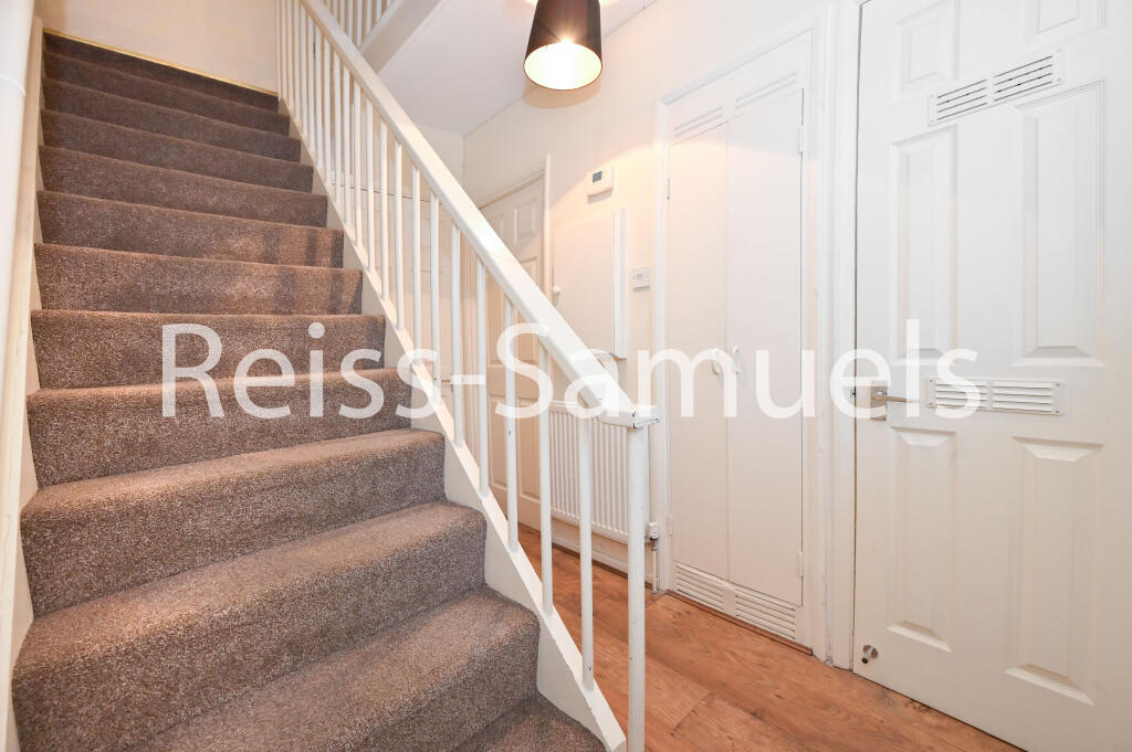 4 bedroom maisonette for rent
