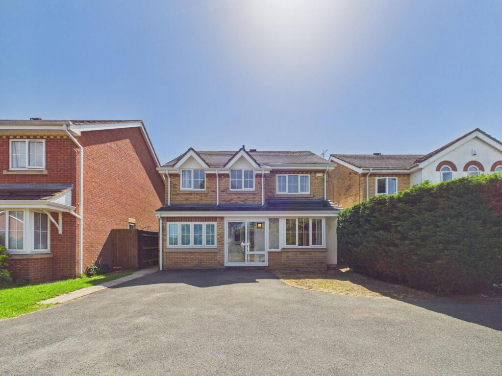 Main image of property: Hill Field, Oadby Grange