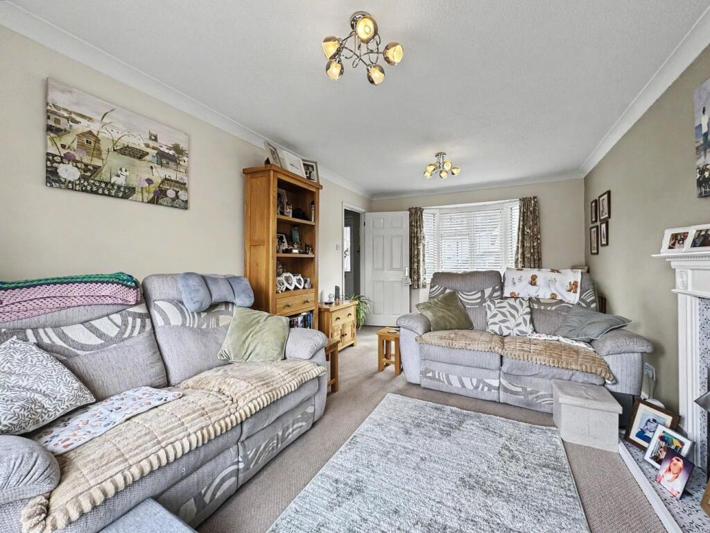 House in Mid Suffolk, Stowmarket - More