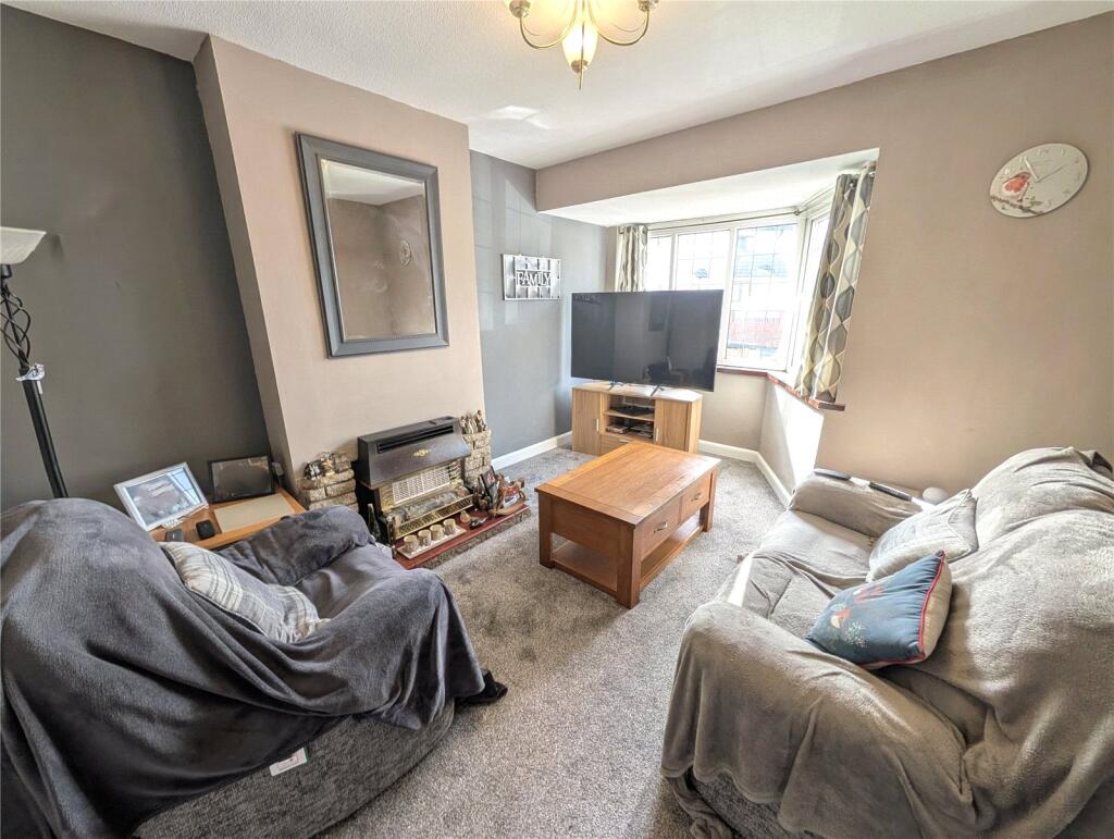 House in Wolverhampton, West Midlands - View 3