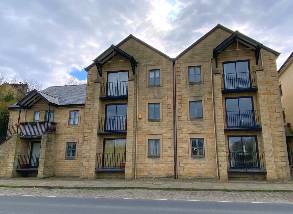 Main image of property: Buoymasters, Lancaster, LA1