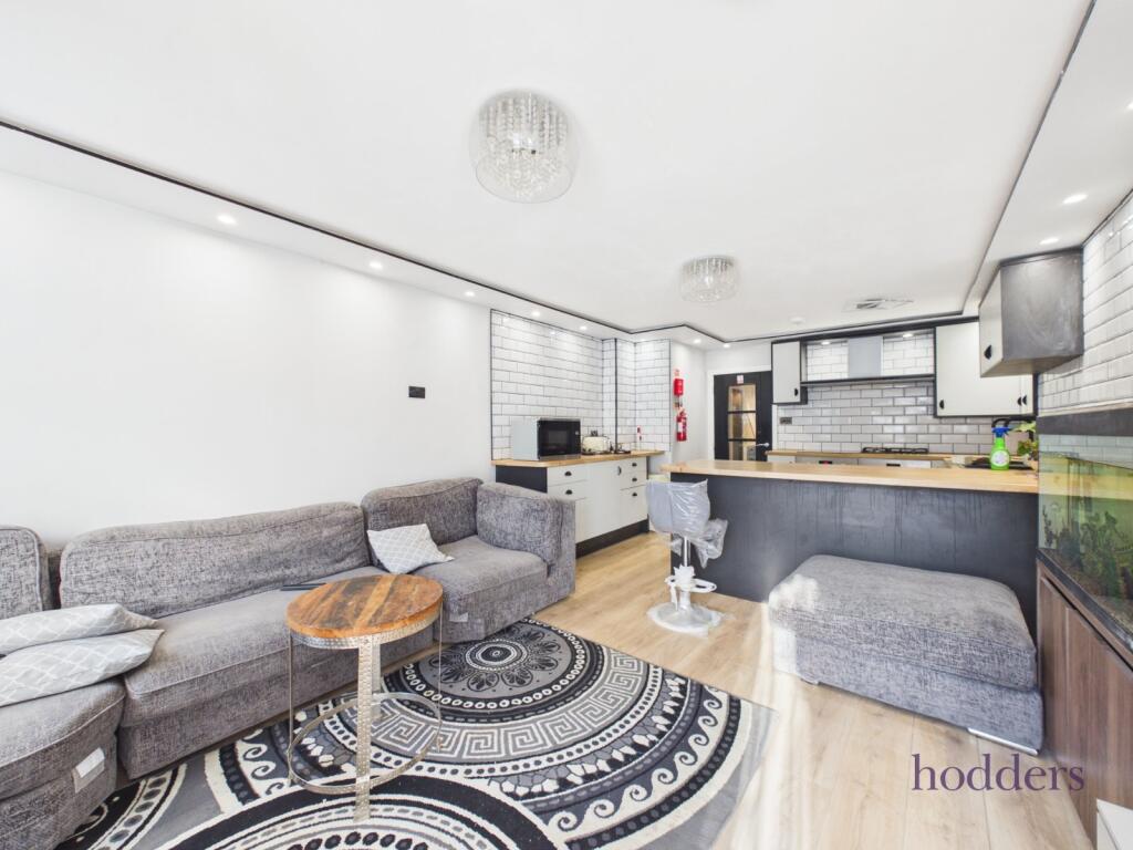 House in Twickenham - View 2