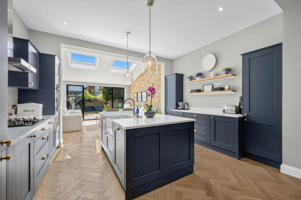 Durlston Road, Kingston upon Thames, KT2 photo 2