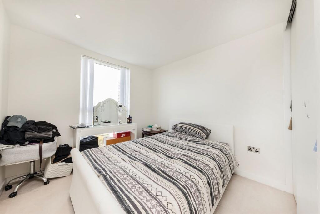 Apartment in Twickenham - More